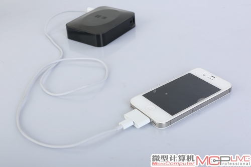 对iPhone 4S来说，该电池理论电容量可充电次数应该至少能充电4.5次左右(按80%的转换效率计算)左右；实际测试可充电次数为3次多一点，假如无虚标，则实际转换效率约为65%左右。